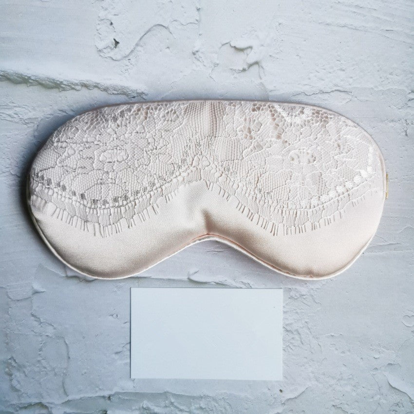Masque de sommeil en dentelle et soie – vue 8